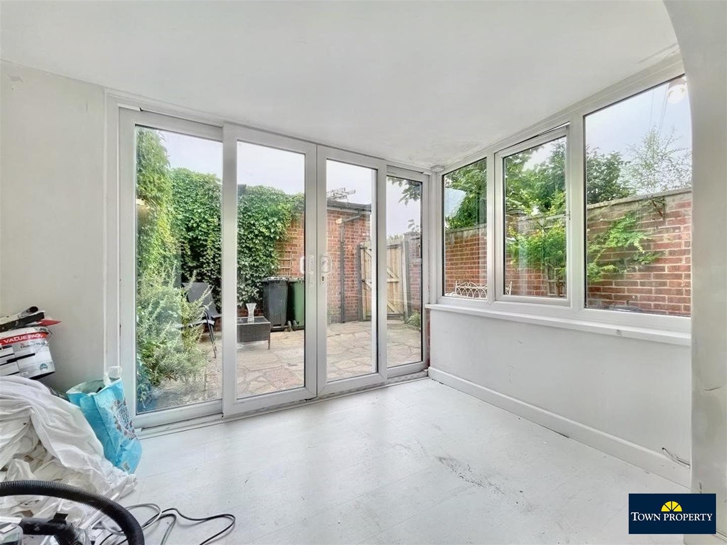 Property Details for Willingdon Road Eastbourne BN21 1TW Town